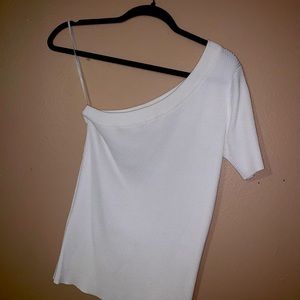 One shoulder top